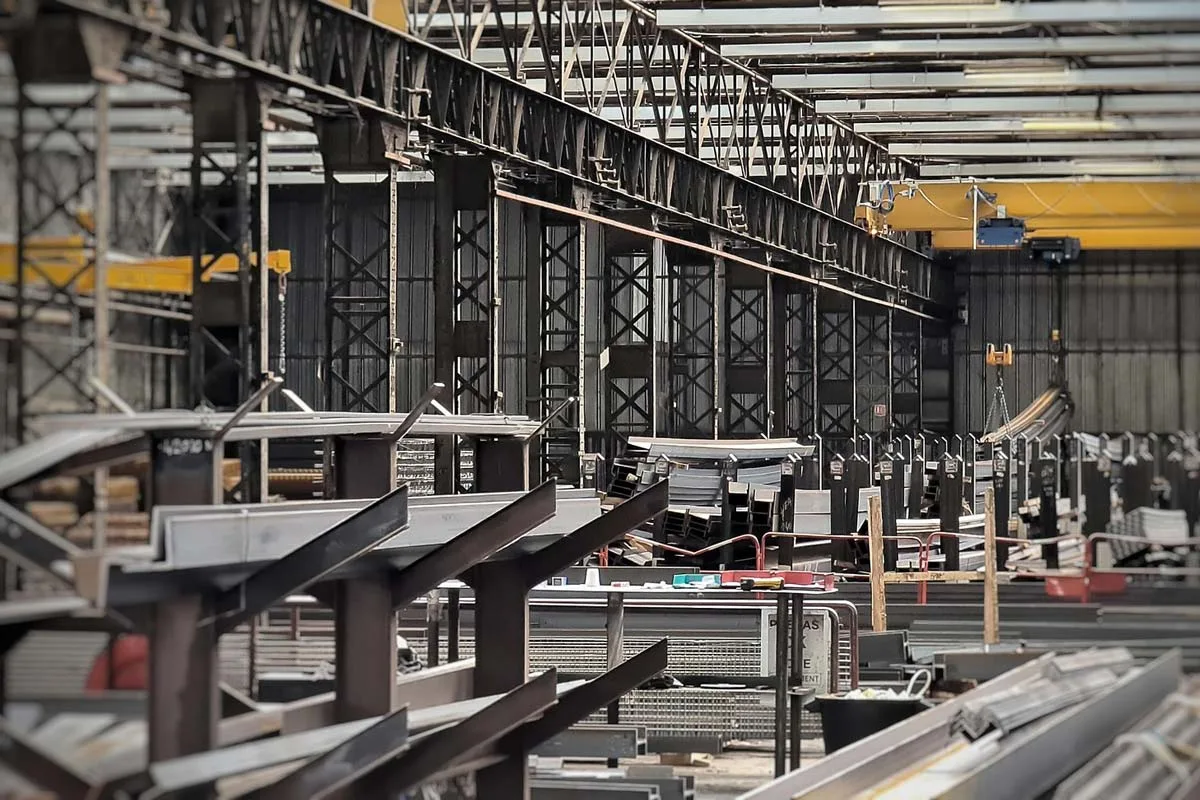 Comparison of Steel Frame Structures and Reinforced Concrete Structures: Advantages & Disadvantages